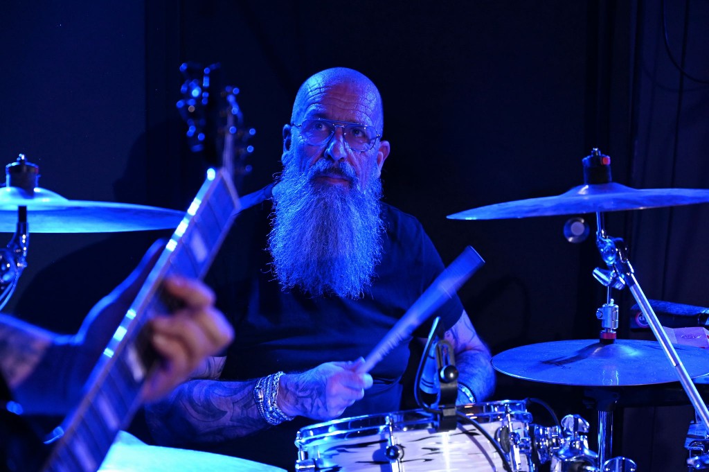 ../Images/10 jaar Ro's Barbershop 213.jpg